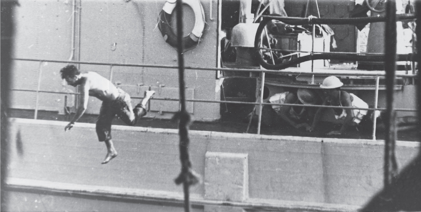 «Τα αεροπλάνα έκαναν σκοποβολή στους ναυαγούς»-4