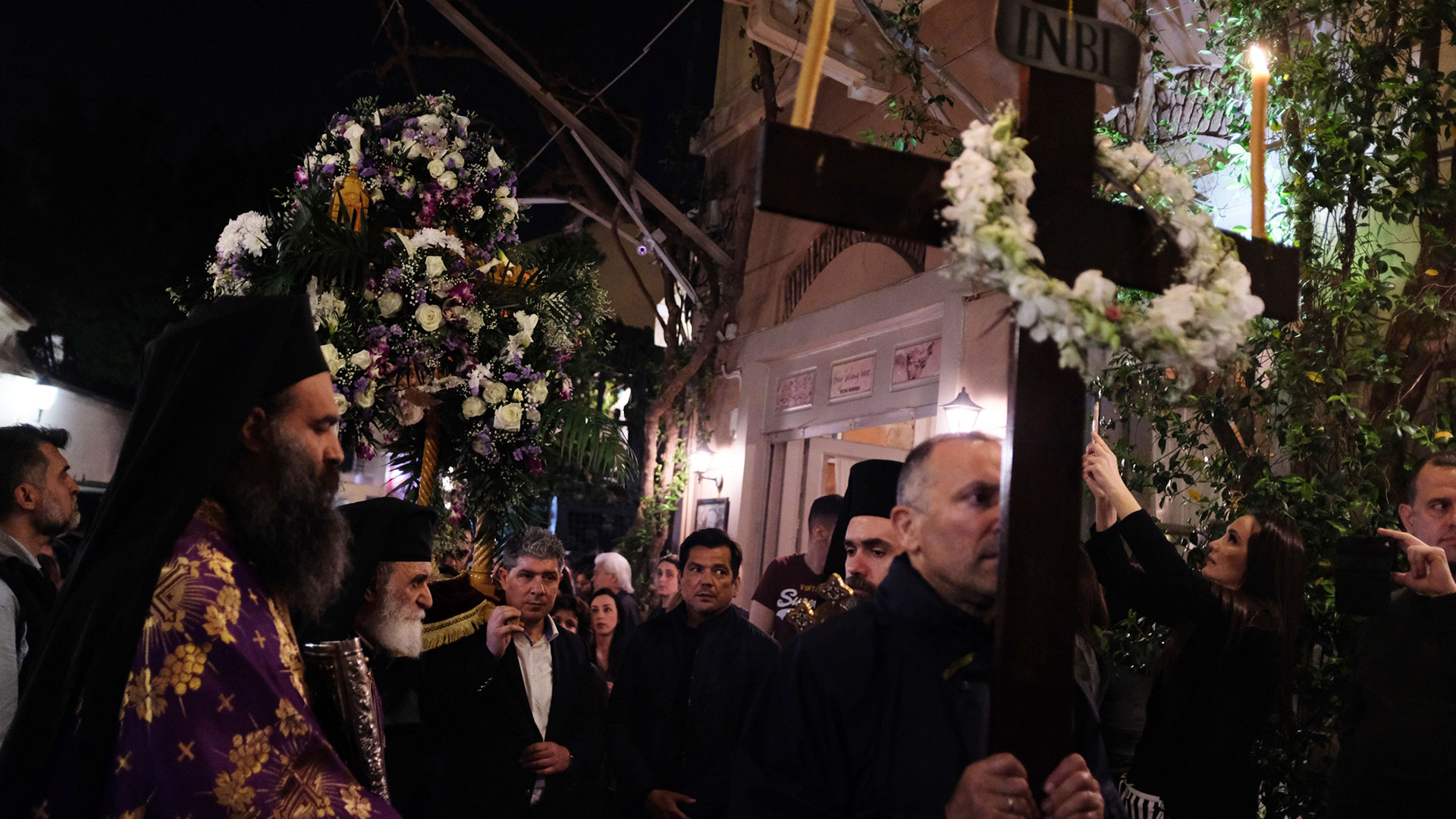 «Εδώ δεν είναι φολκλόρ ο Επιτάφιος», η αιώνια ευλογία της Μεγάλης Παρασκευής-1