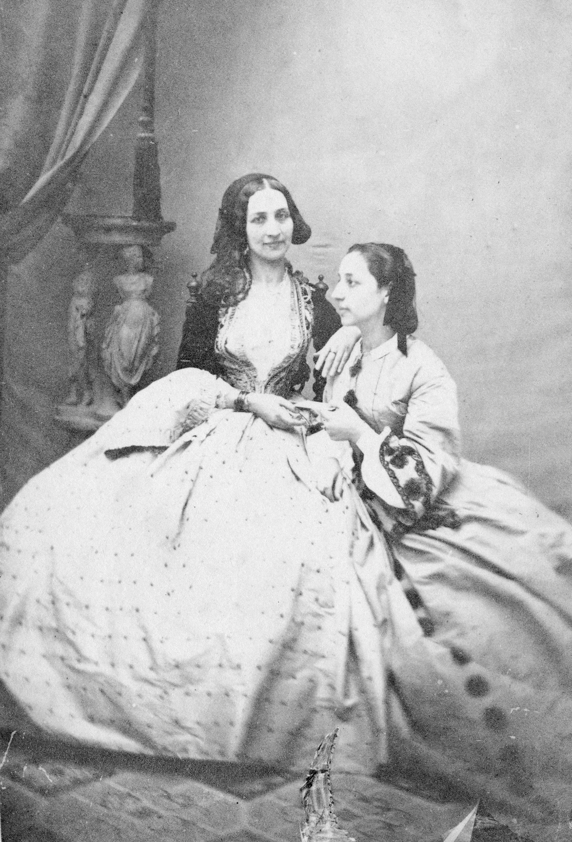 Φωτεινή Μαυρομιχάλη – Η νεράιδα εγγονή του Πετρόμπεη-4