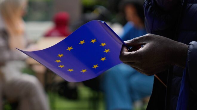 δασμοί-τραμπ-γιατί-η-κίνα-απειλείται-μ-563555386