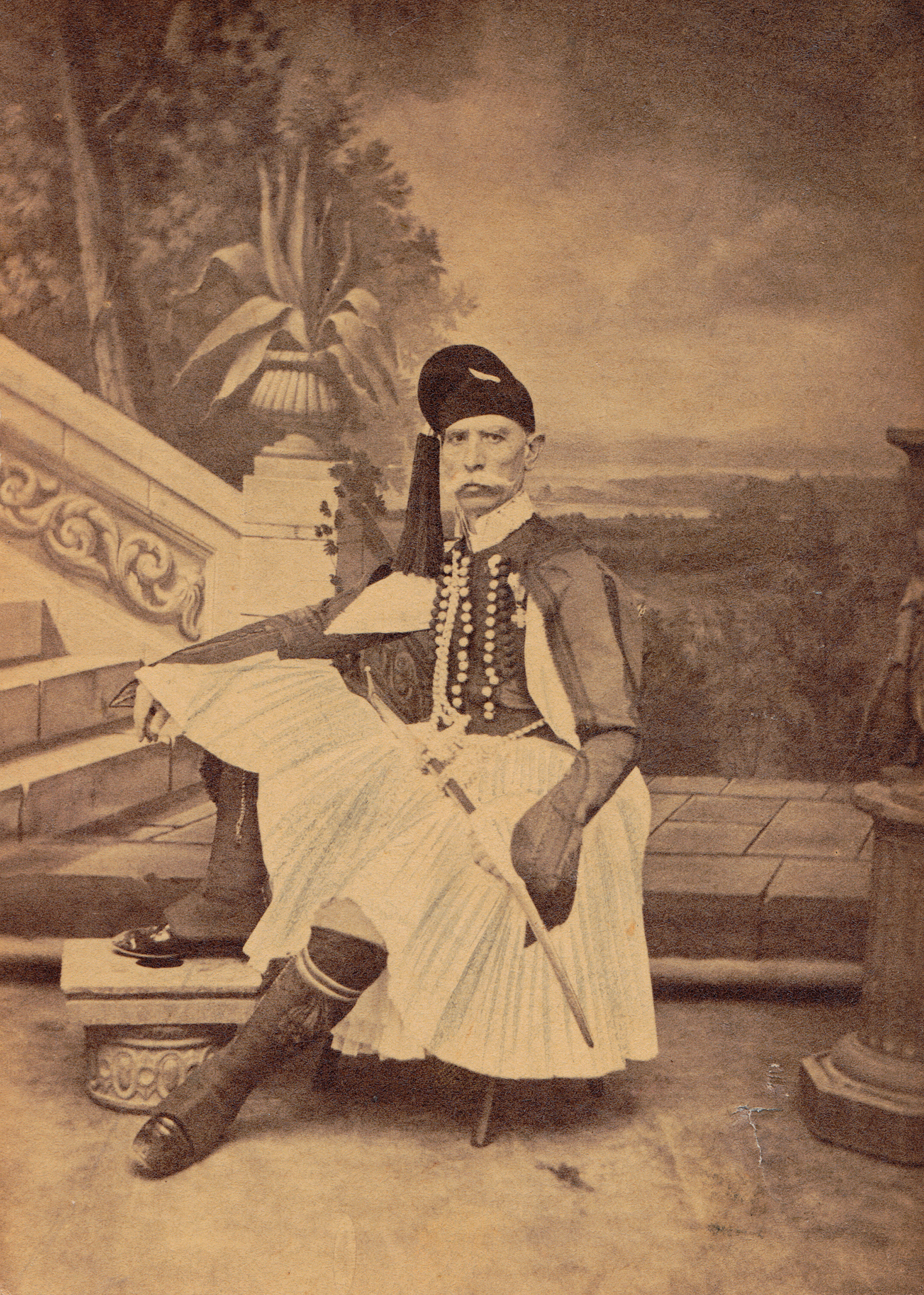 Φωτεινή Μαυρομιχάλη – Η νεράιδα εγγονή του Πετρόμπεη-10