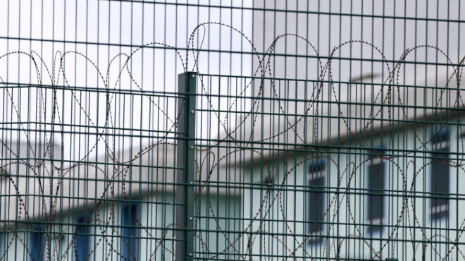 γαλλία-νέες-επιθέσεις-με-στόχο-φυλακέ-563567386