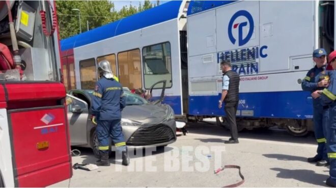 πάτρα-αυτοκίνητο-συγκρούστηκε-με-τρέ-563573212