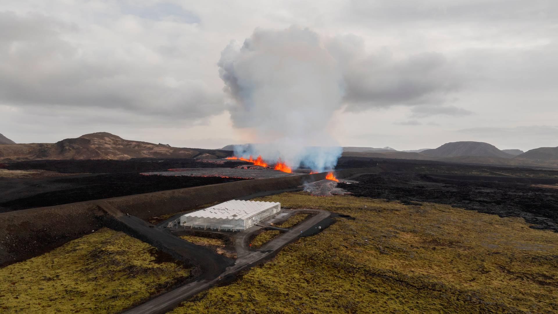 Ισλανδία: Εκρηξη ηφαιστείου νότια του Ρέικιαβικ – Απομακρύνονται κάτοικοι και τουρίστες-1