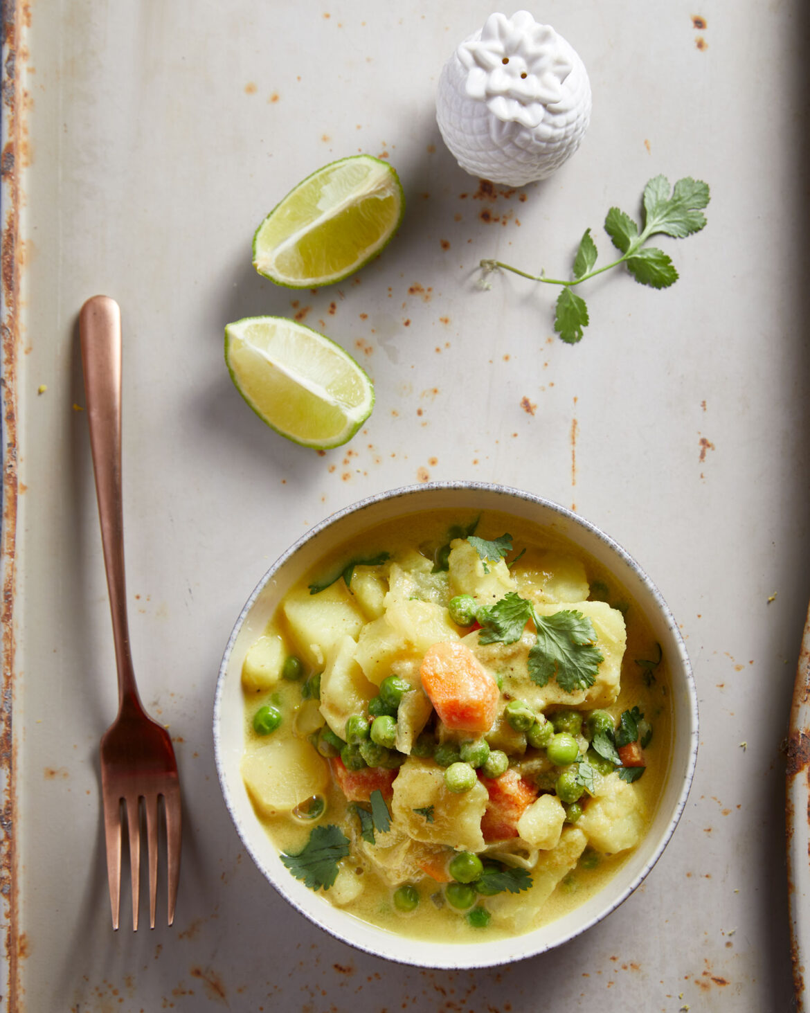 κάρι-λαχανικών-αρωματικό-και-άλαδο-563573026