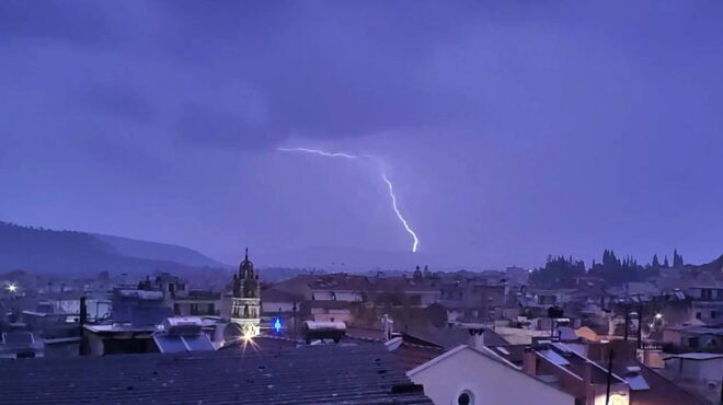 meteo-σχεδόν-5-000-κεραυνοί-σε-όλη-την-ελλάδα-τη-563580919
