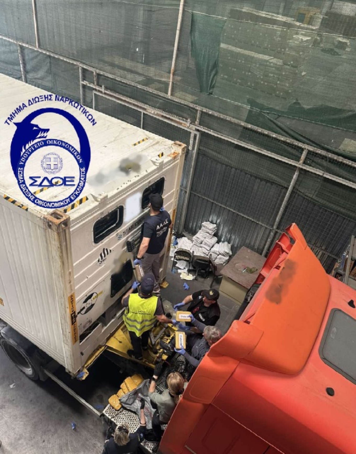 Λιμάνι Πειραιά: Οι γαρίδες «έκρυβαν» 56 κιλά κοκαΐνης – 1,6 εκατ. ευρώ η αξία της-1