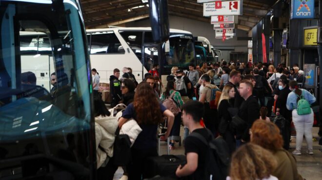 κορυφώνεται-η-έξοδος-του-πάσχα-ουρές-σ-563568007