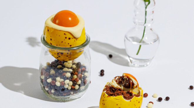 τσουρέκια-και-σοκολατένια-αυγά-πού-βρ-563561839