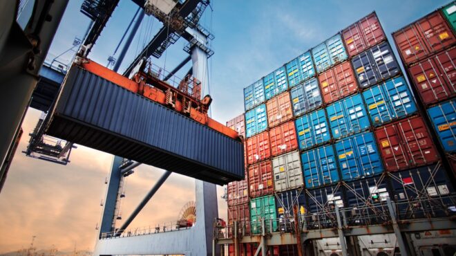 economist-η-αμερική-απέχει-μόλις-εβδομάδες-απ-563565946