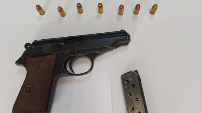 περιστέρι-απείλησαν-με-όπλο-αστυνομι-563546206