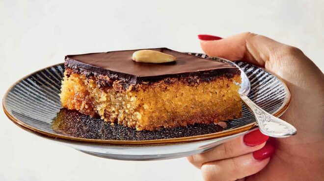 σάμαλι-με-επικάλυψη-σοκολάτας-563544688