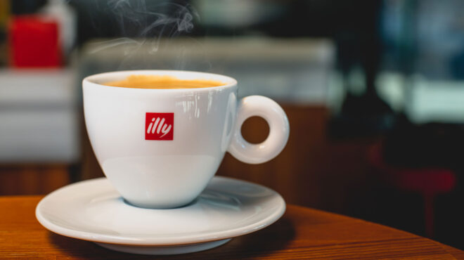 η-illy-θα-αυξήσει-την-τιμή-του-καφέ-εξετά-563543095