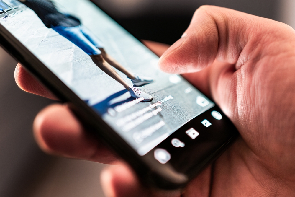 Η τεχνητή νοημοσύνη σε «μαθαίνει» και μέσα από τα like σου-2