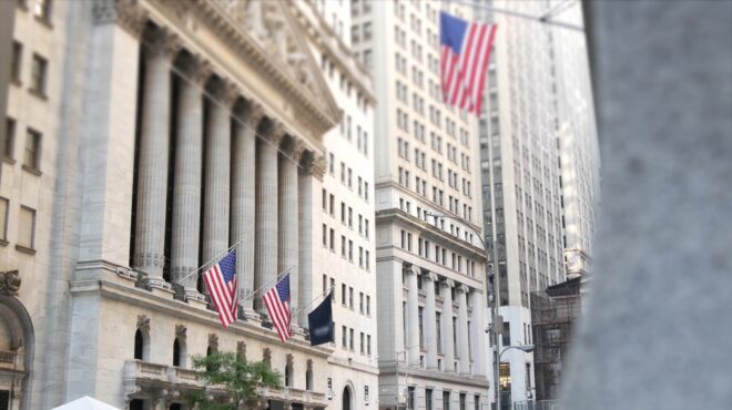 η-οικονομία-στο-τρενάκι-του-τρόμου-563559712