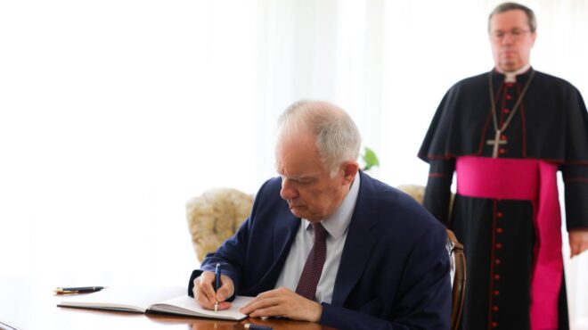 πάπας-φραγκίσκος-ο-πτδ-υπέγραψε-το-βιβ-563576788