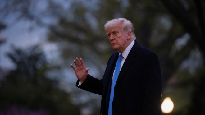 bbc-στιγμή-λιζ-τρας-για-τον-ντόναλντ-τρ-563552608