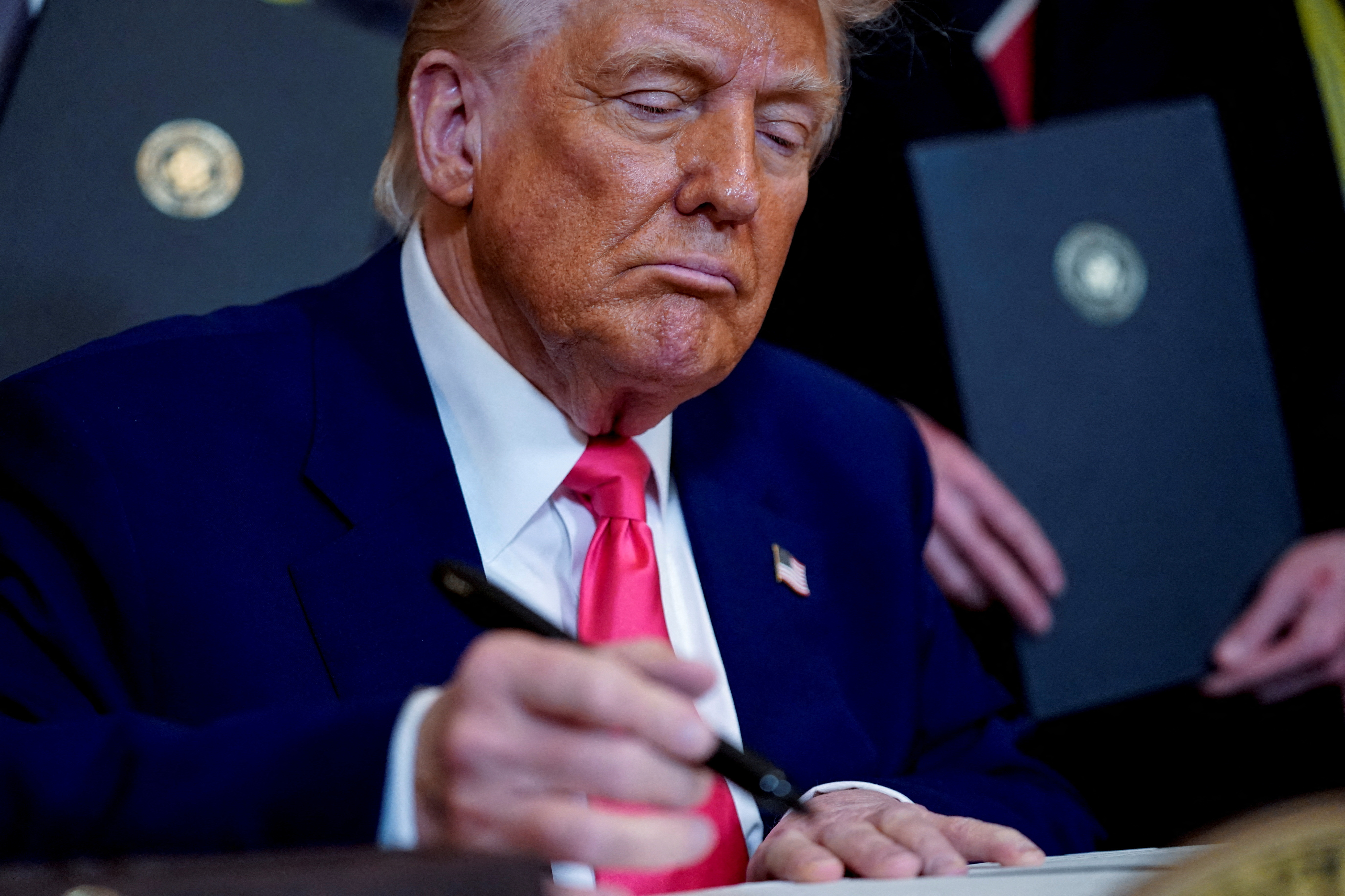 Δασμοί Τραμπ: Νέο κύμα αναταράξεων στις αγορές-1