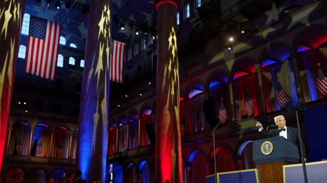 τραμπ-ερχονται-δασμοί-στα-φαρμακευτι-563554981