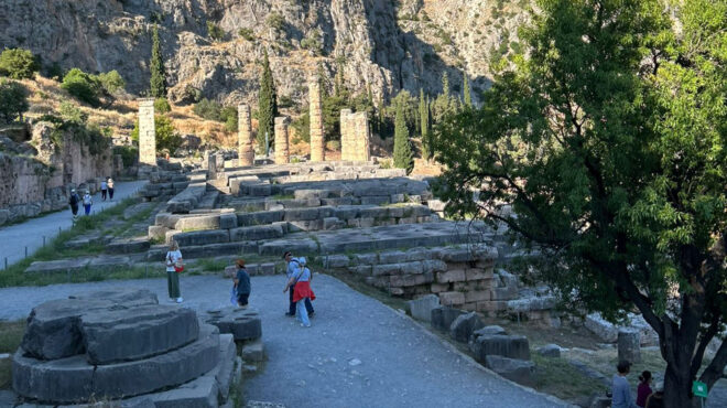 δελφοί-αυτοψία-μενδώνη-στα-έργα-θωράκ-563641096