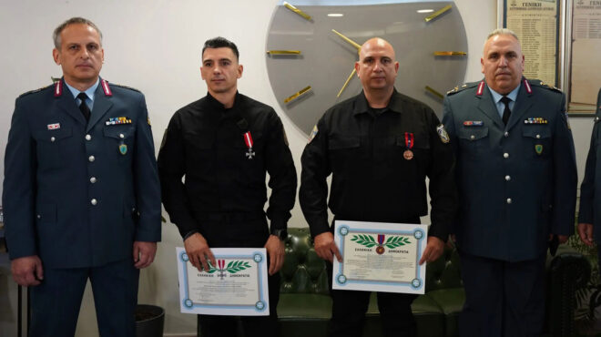 ελ-ασ-τιμητικές-διακρίσεις-σε-αστυνομ-563613925