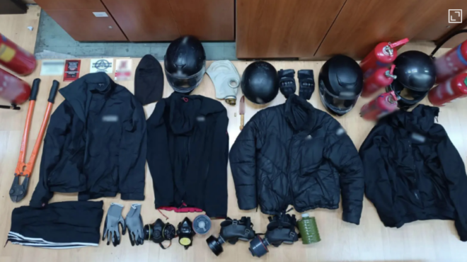 με-χτύπησε-με-κράνος-μηχανής-στο-κεφά-563613880