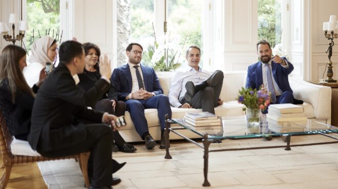 η-ελλάδα-μέσα-από-τα-μάτια-15-φοιτητών-το-563629387