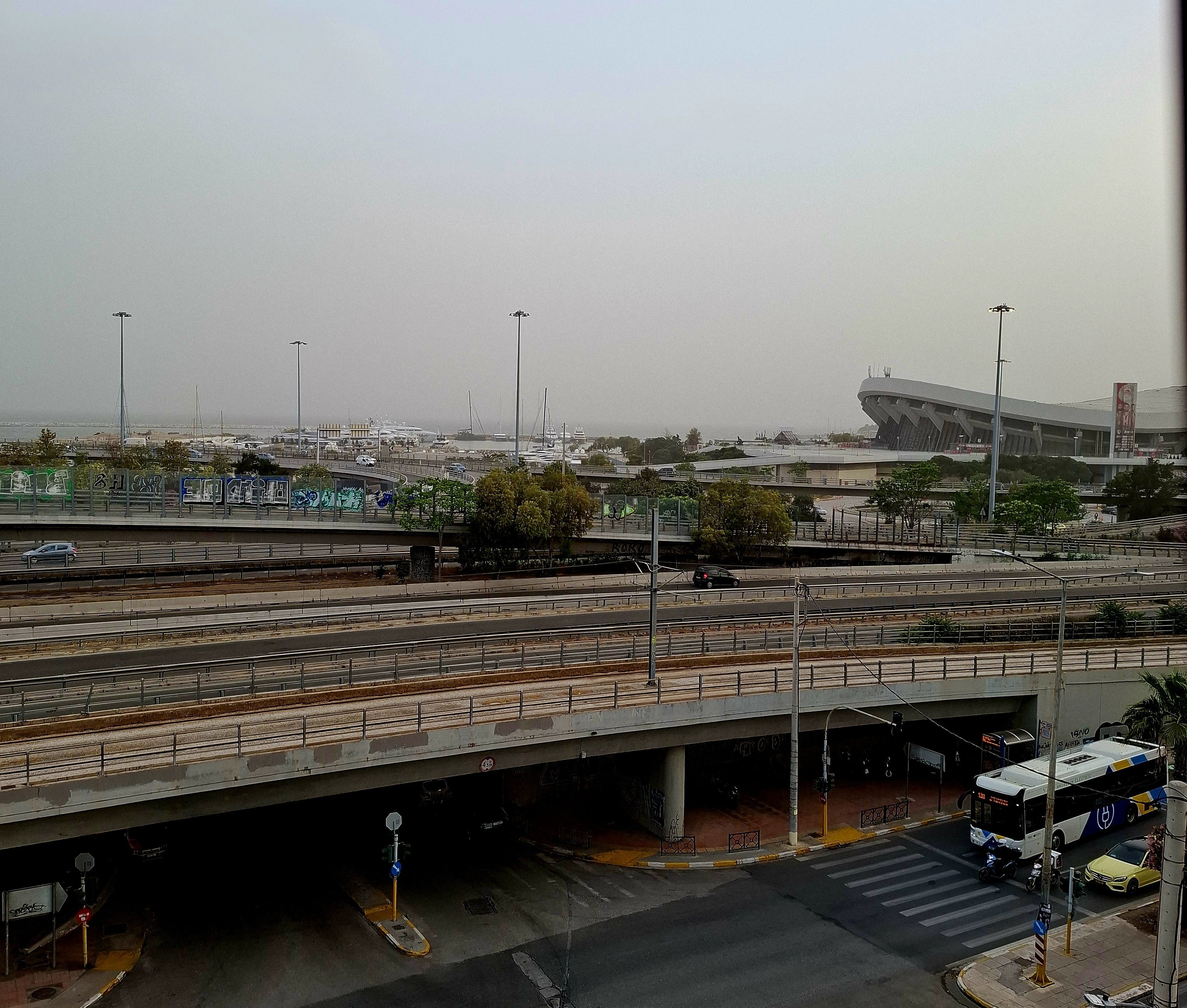 Αφρικανική σκόνη: «Σκοτείνιασε» η Αττική από το πυκνό νέφος – Απόκοσμες εικόνες στο κέντρο της Αθήνας-7