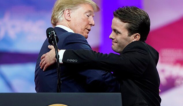 τα-πανεπιστήμια-είναι-ο-εχθρός-από-έ-563639149