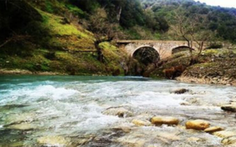 Η Πελοπόννησος με τα πόδια: 12 μονοπάτια,1.700 χιλιομέτρα-15