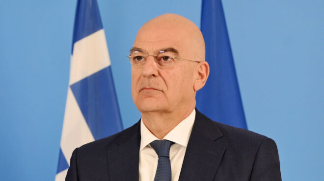 εντός-και-εκτός-δένδιας-μιλάμε-με-το-563598931