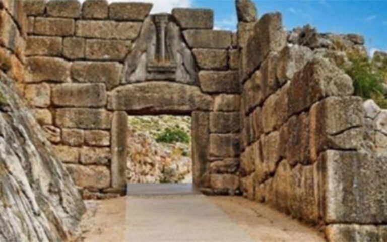 Η Πελοπόννησος με τα πόδια: 12 μονοπάτια,1.700 χιλιομέτρα-13