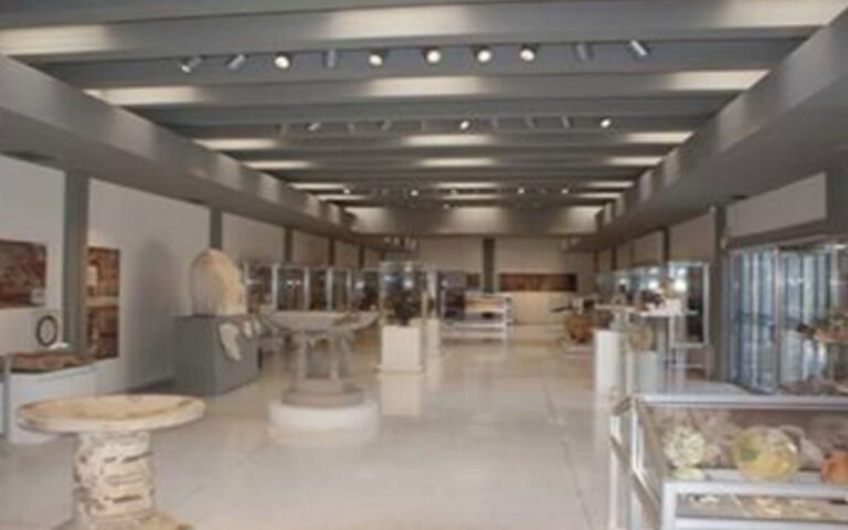 Η Πελοπόννησος με τα πόδια: 12 μονοπάτια,1.700 χιλιομέτρα-4