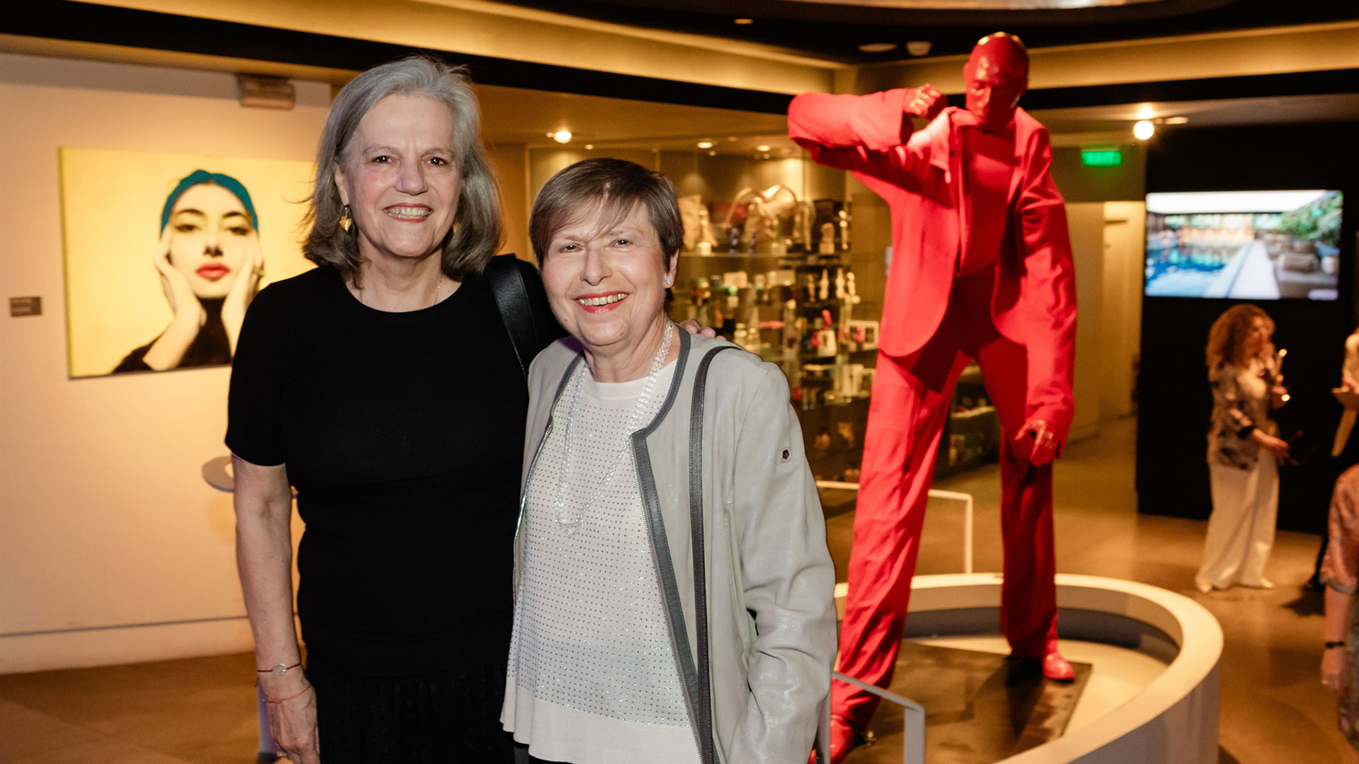 Γιορτή τέχνης για τα 50 χρόνια Radisson Blu Park Hotel Athens-3