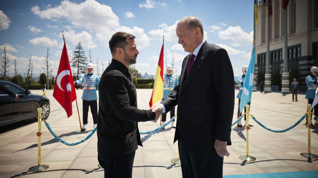 ουκρανικό-ομίχλη-πάνω-από-τον-βόσπορο-563615044