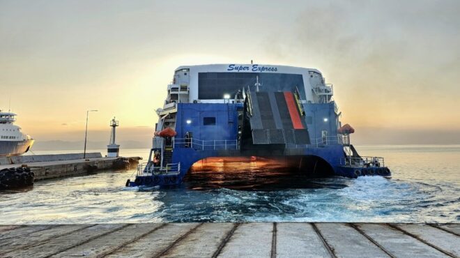 απαγόρευση-απόπλου-του-super-express-από-το-λιμ-563619958