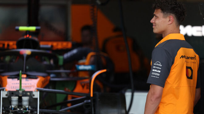 o-λάντο-νόρις-στην-πιο-δύσκολη-στροφή-τη-563627020