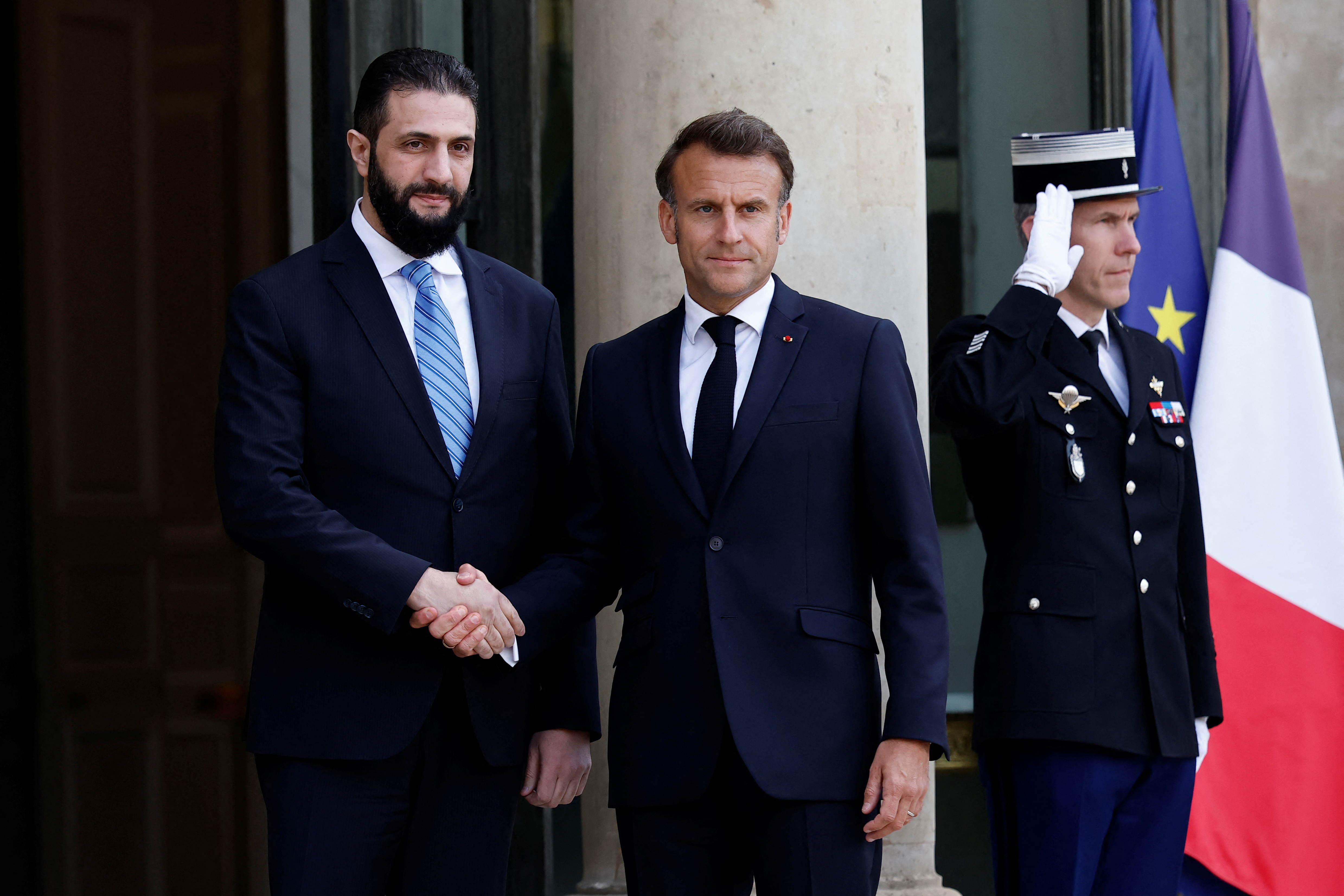 Αχμεντ αλ Σάρα: Από την Αλ Κάιντα, συνομιλητής του Ντόναλντ Τραμπ-3