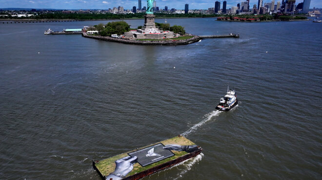 ενα-έργο-για-την-κατανόηση-563602285