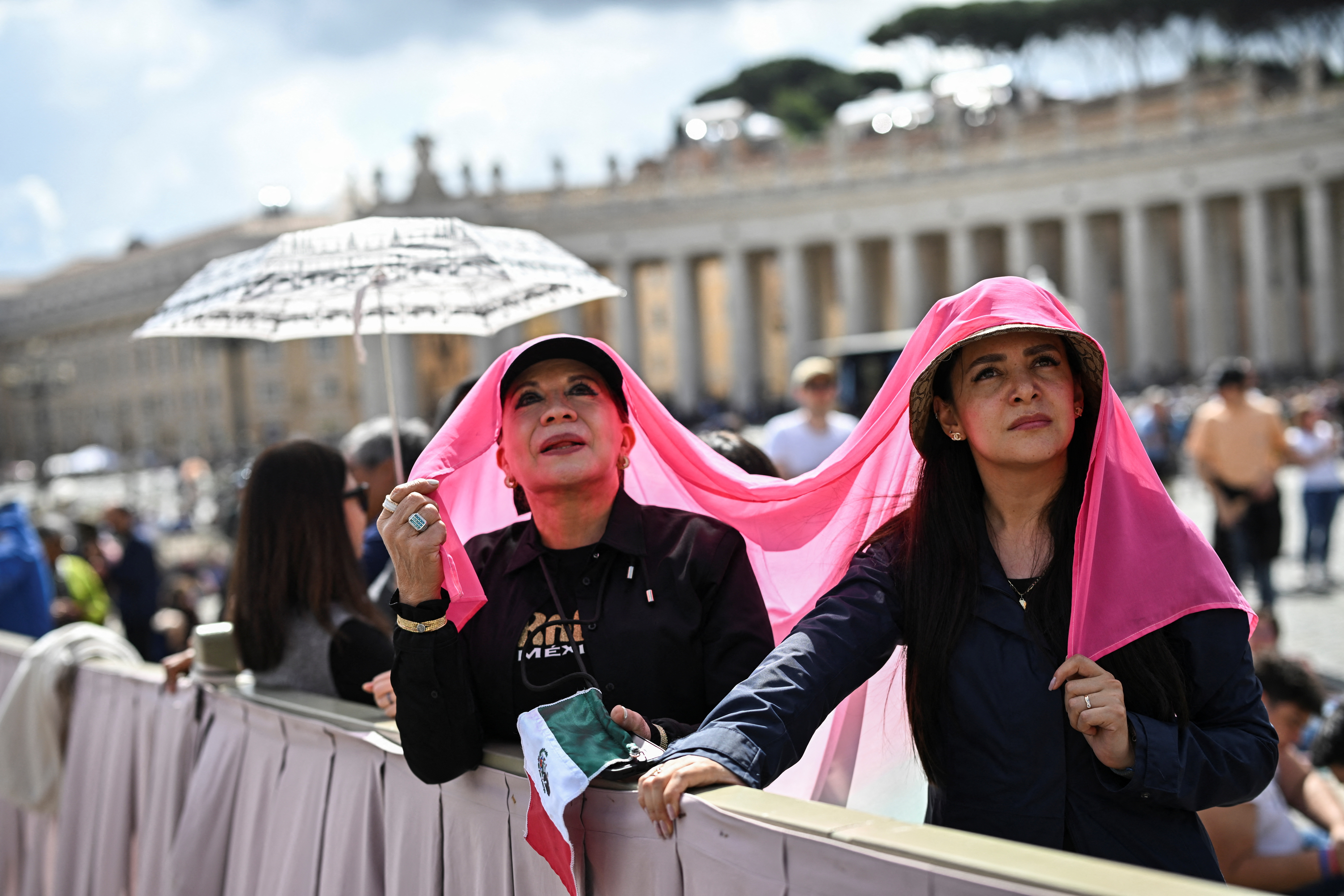 Βατικανό: Σε εξέλιξη το δεύτερο κονκλάβιο για την εκλογή πάπα-2