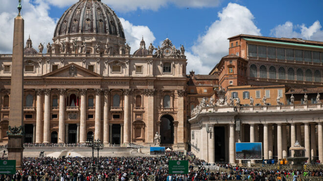 εκλογή-πάπα-σε-εξέλιξη-η-ψηφοφορία-του-563601874