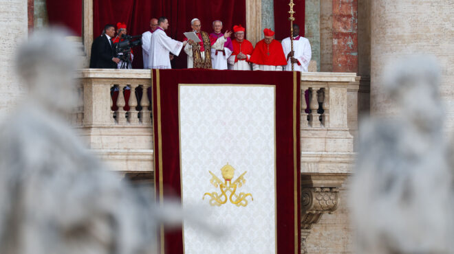 ο-νέος-πάπας-και-οι-αιχμηρές-αναρτήσει-563602342