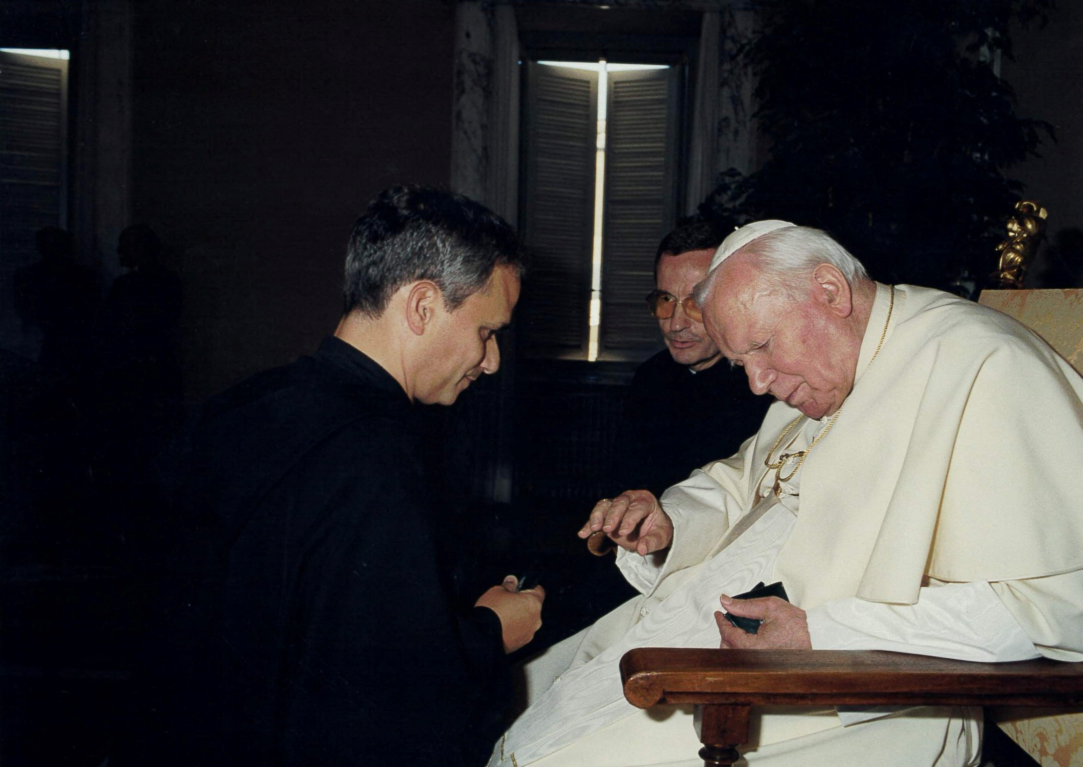 CNN: Είναι η εκλογή του νέου Πάπα μήνυμα στον Τραμπ;-5