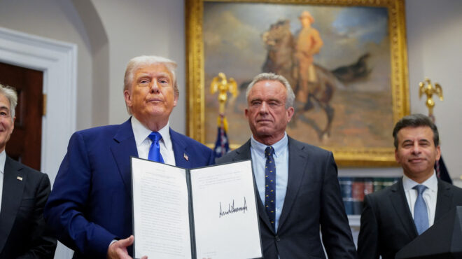 διάταγμα-τραμπ-για-μείωση-στις-τιμές-τ-563607904