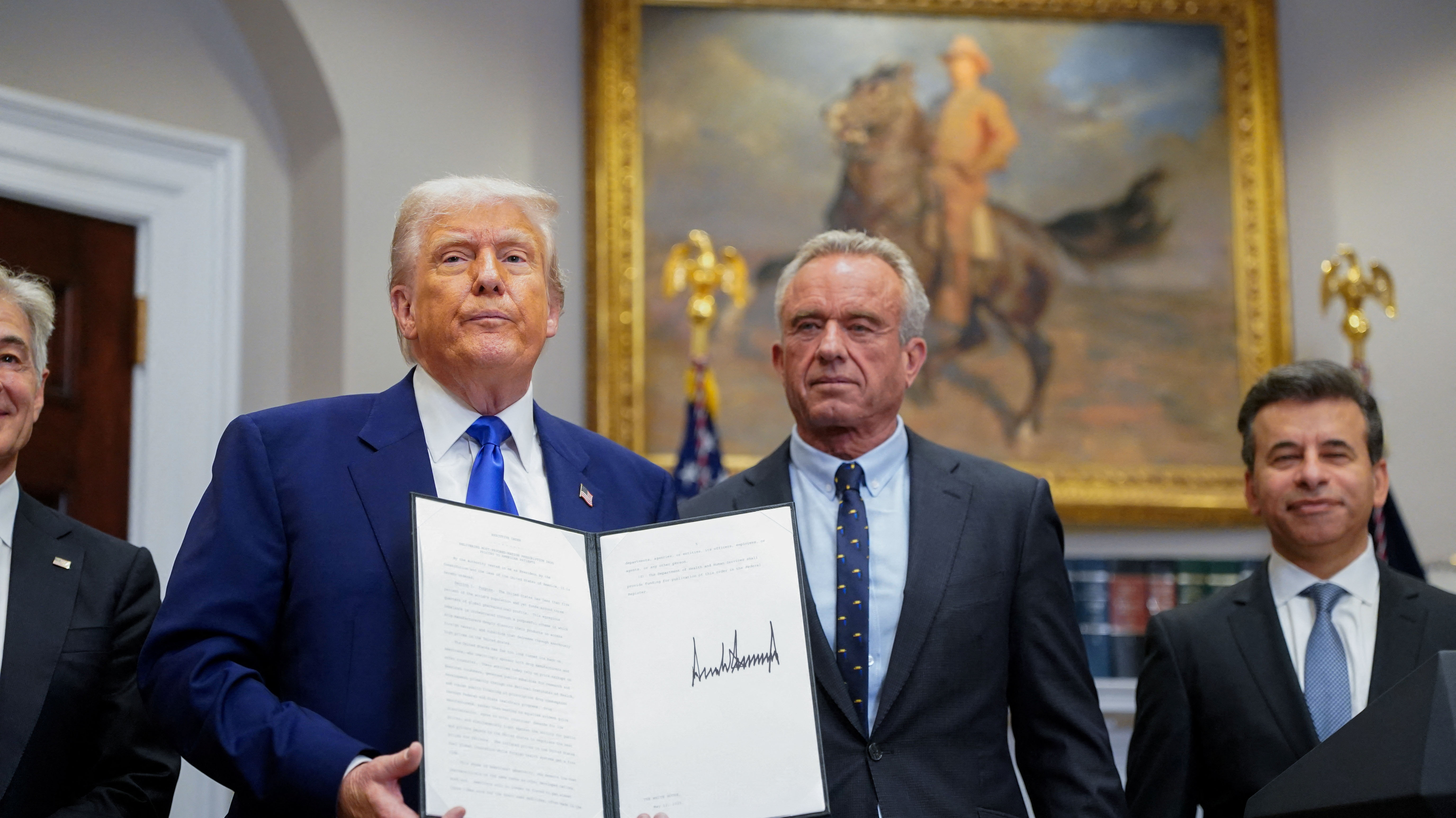 Ο Τραμπ δεν απέκλεισε το ενδεχόμενο να παραστεί σε συνάντηση Πούτιν-Ζελένσκι στην Τουρκία-1