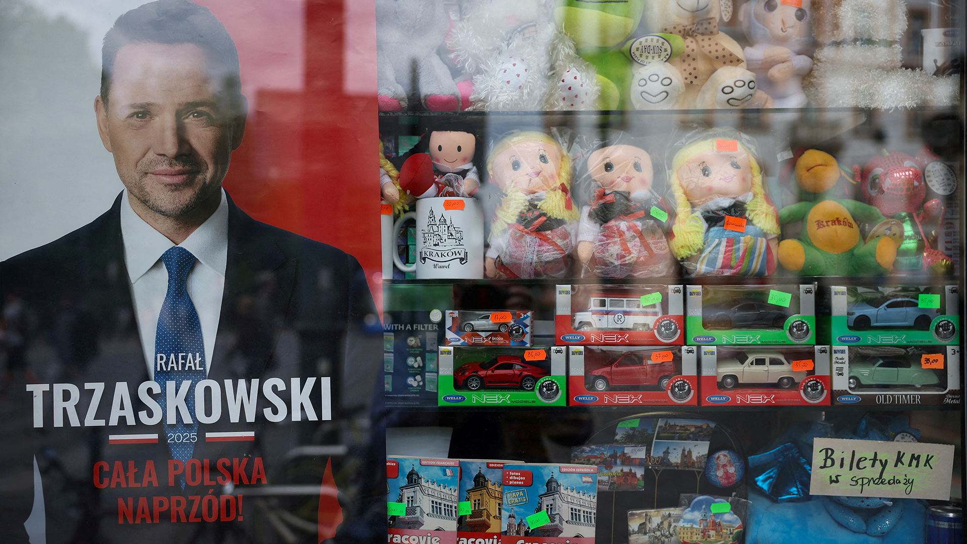 Εκλογική «Σούπερ Κυριακή»: Τι διακυβεύεται σε Ρουμανία, Πολωνία, Πορτογαλία-3