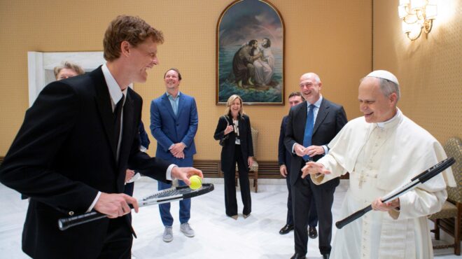 ο-πάπας-λέων-δηλώνει-ερασιτέχνης-τεν-563611564