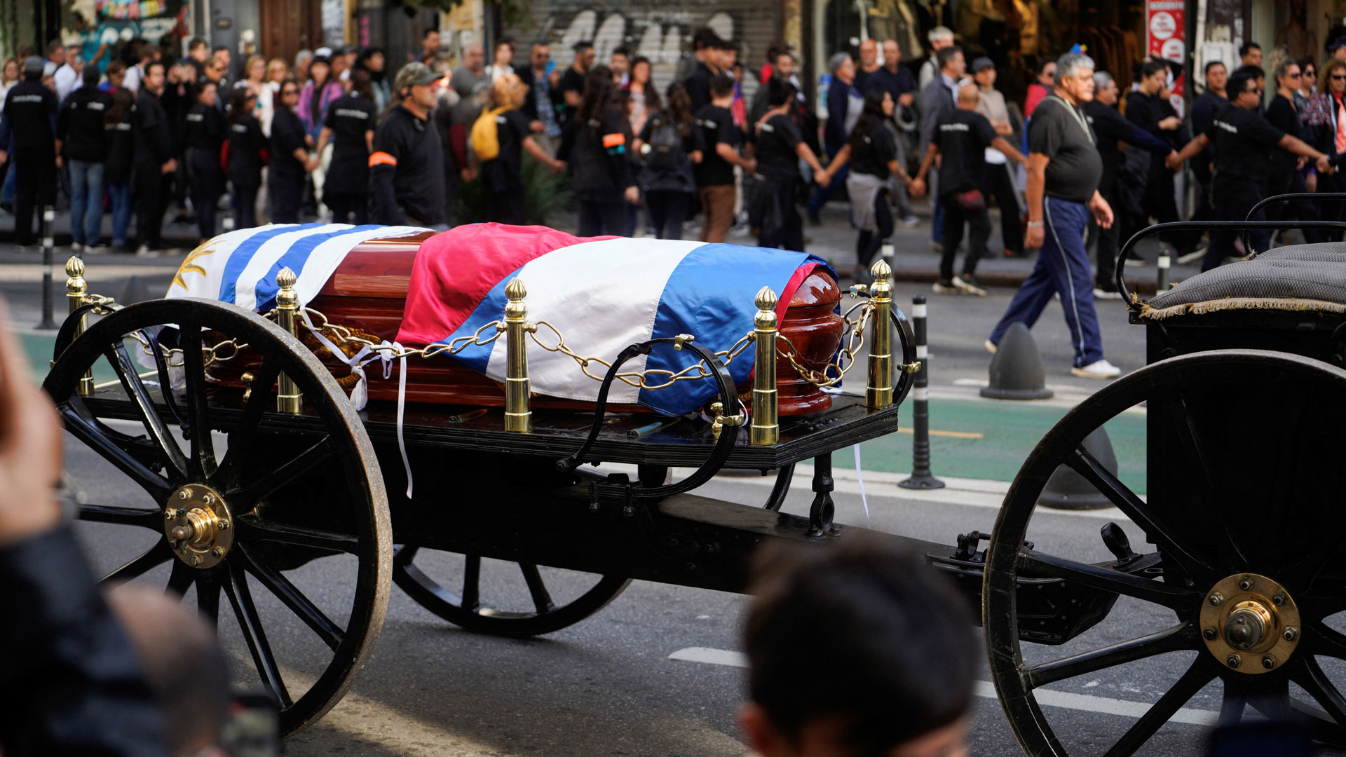 Ουρουγουάη: «Σε ευχαριστούμε Πέπε» – Πλήθος κόσμου αποχαιρετά τον πρώην πρόεδρο Μουχίκα-1