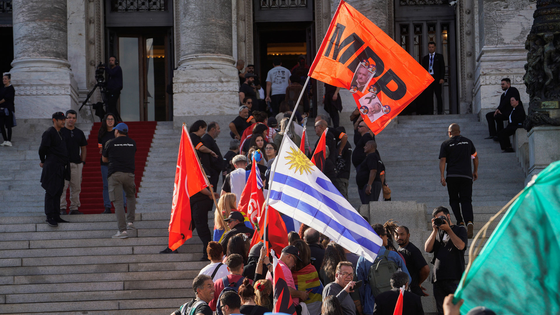 Ουρουγουάη: «Σε ευχαριστούμε Πέπε» – Πλήθος κόσμου αποχαιρετά τον πρώην πρόεδρο Μουχίκα-6