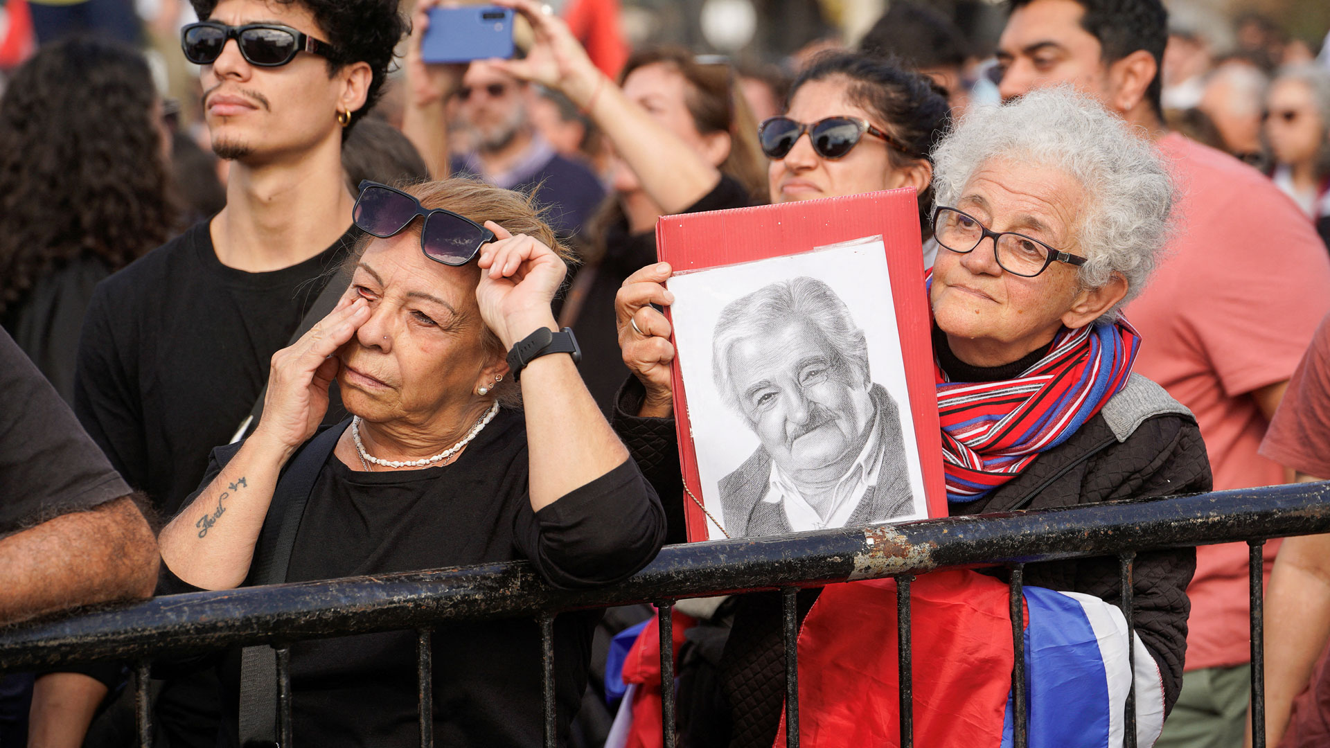 Ουρουγουάη: «Σε ευχαριστούμε Πέπε» – Πλήθος κόσμου αποχαιρετά τον πρώην πρόεδρο Μουχίκα-5